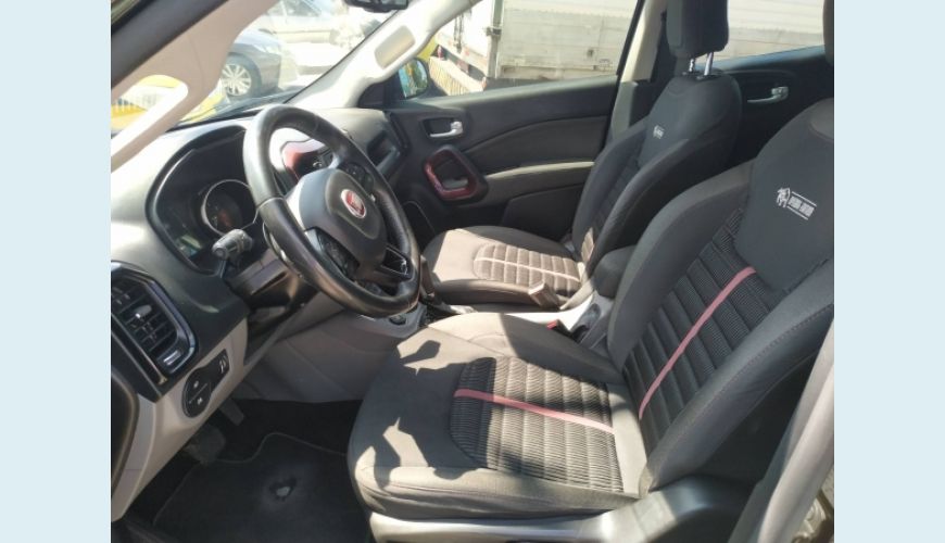 FIAT TORO 1.8 16V EVO FLEX FREEDOM AT6 - MARROM - 2017 Foto 6 (Grande)