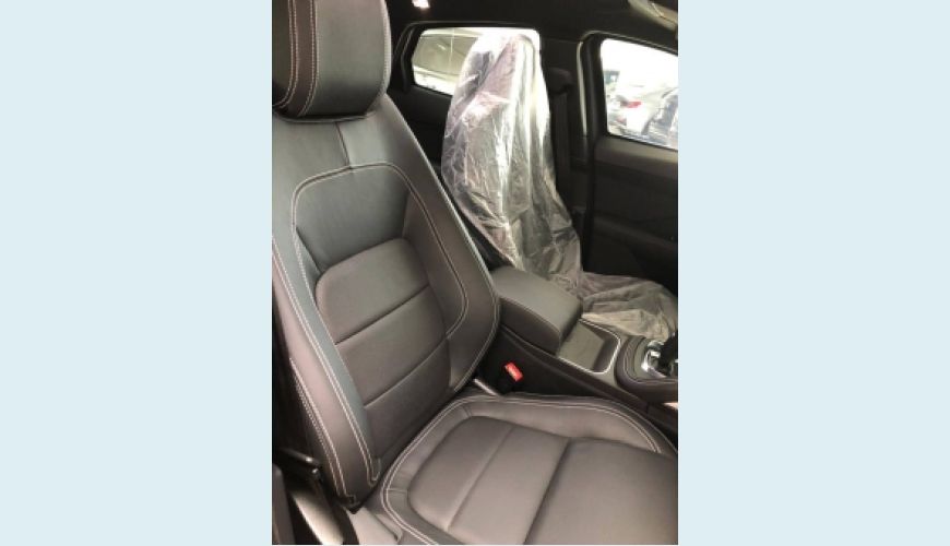 JAGUAR E-PACE 2.0 16V P300 R-DYNAMIC SE AWD AUT. - CINZA - 2019 Foto 6 (Grande)