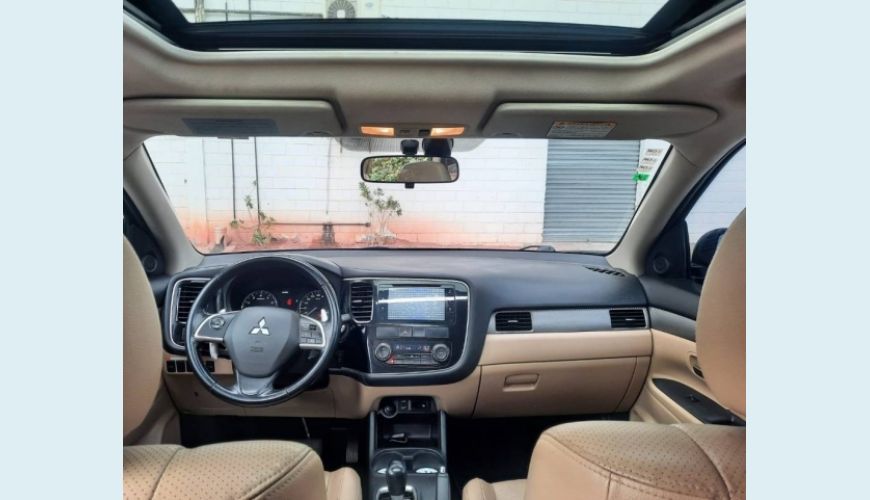 MITSUBISHI OUTLANDER 3.0 GT 4X4 V6 24V 4P AUT. - PRETO - 2014 Foto 6 (Grande)