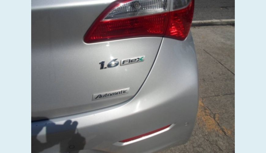 HYUNDAI HB 20 1.6 PREMIUM 16V FLEX 4P AUT. - PRATA - 2015 Foto 6 (Grande)