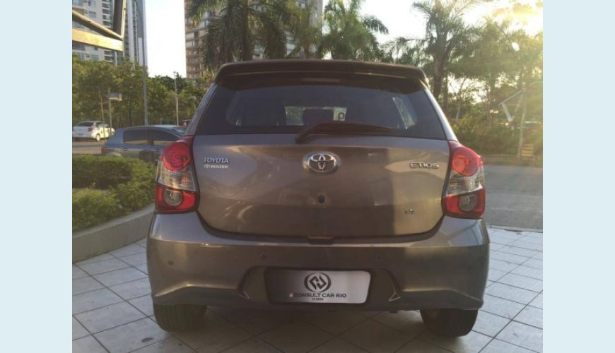 TOYOTA ETIOS 1.5 X PLUS 16V FLEX 4P - CINZA - 2019 Foto 6 (Grande)