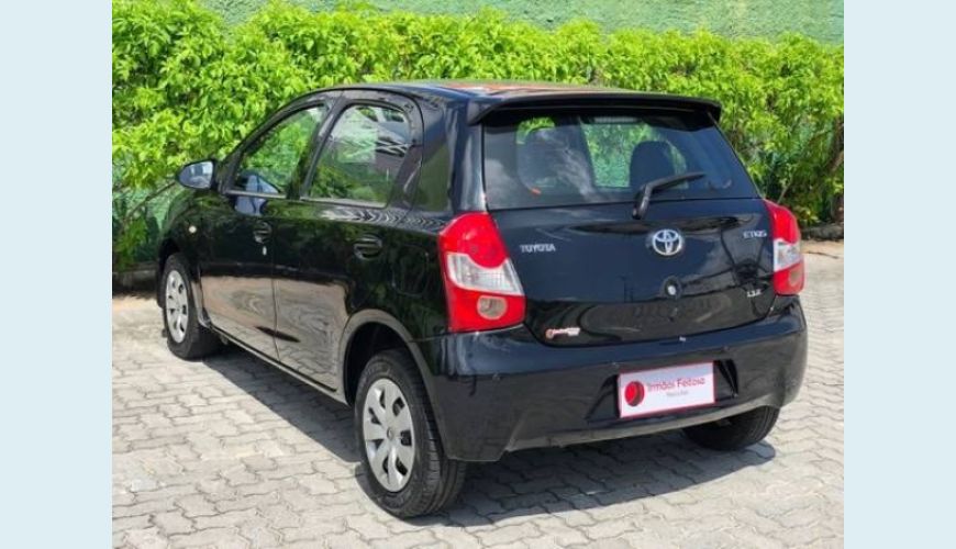 TOYOTA ETIOS 1.3 X 16V FLEX 4P - PRETO - 2014 Foto 6 (Grande)