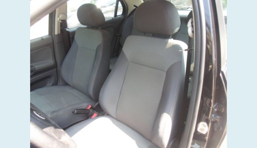 VOLKSWAGEN GOL 1.0 MI 8V FLEX 4P G.V - PRETO - 2012 Foto 6 (Grande)
