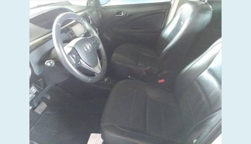 TOYOTA ETIOS 1.5 PLATINUM SEDAN 16V FLEX 4P AUT. - BRANCO - 2018 Foto 6 (Grande)