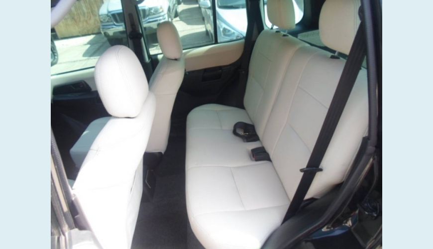 MITSUBISHI PAJERO TR4 2.0 4X4 16V 140CV FLEX 4P AUT. - PRETO - 2009 Foto 6 (Grande)