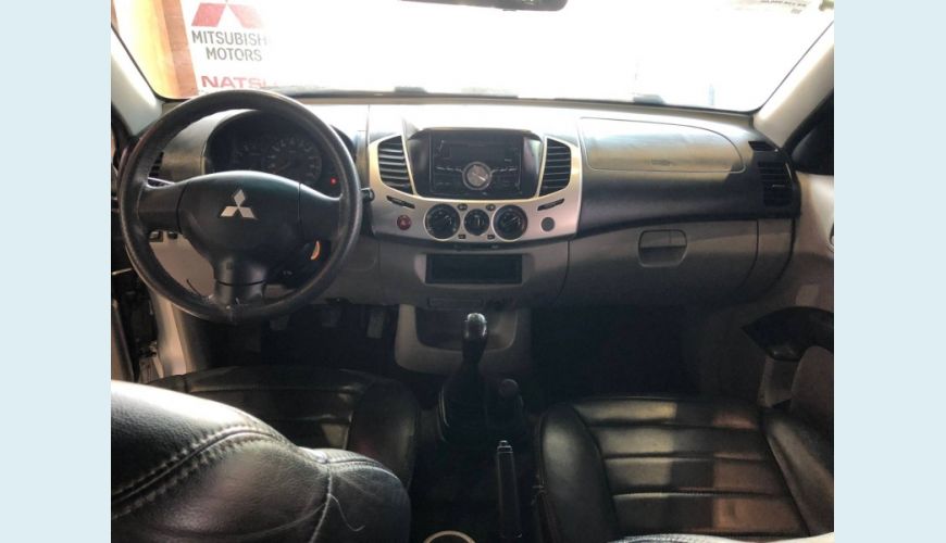 MITSUBISHI L200 TRITON 3.2 HPE 4X4 CD 16V TURBO INTERCOOLER DIESEL 4P AUT. - PRATA - 2013 Foto 6 (Grande)