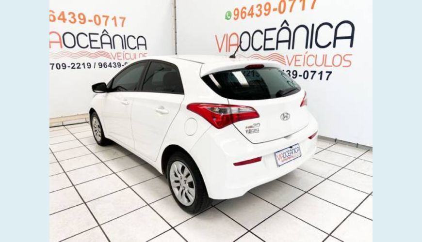HYUNDAI HB 20 1.0 COMFORT 12V FLEX 4P - BRANCO - 2017 Foto 6 (Grande)
