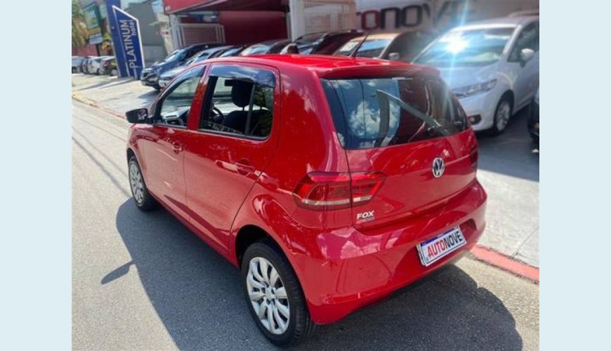 VOLKSWAGEN FOX 1.0 MI TRENDLINE 8V FLEX 4P - VERMELHO - 2015 Foto 6 (Grande)