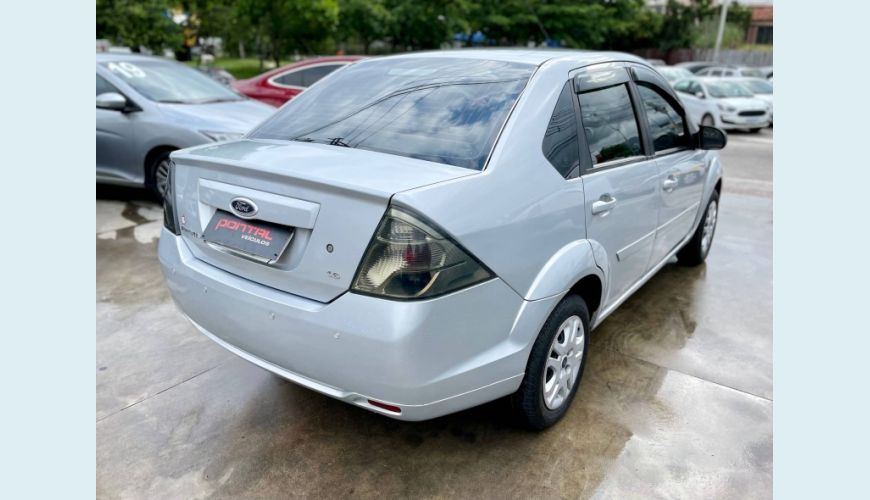 FORD FIESTA 1.6 ROCAM SEDAN 8V FLEX 4P - PRATA - 2013 Foto 6 (Grande)