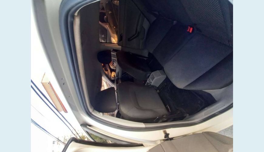 VOLKSWAGEN POLO 1.0 MPI TOTAL FLEX - BRANCO - 2018 Foto 6 (Grande)