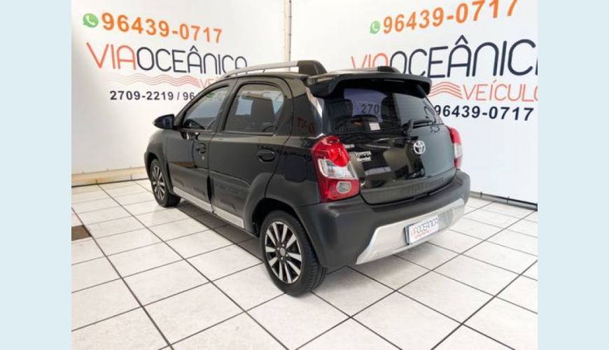 TOYOTA ETIOS CROSS 1.5 16V FLEX 4P - PRETO - 2017 Foto 6 (Grande)