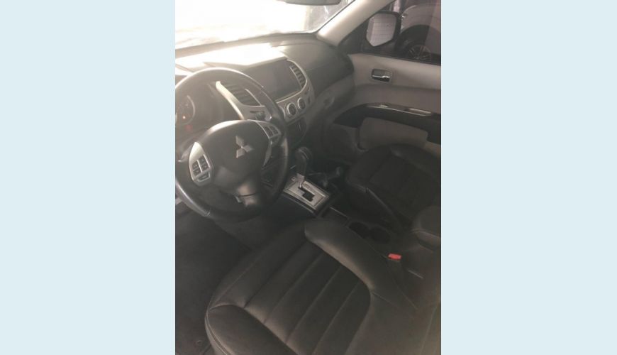 MITSUBISHI L200 TRITON 3.2 HPE 4X4 CD 16V TURBO INTERCOOLER DIESEL 4P AUT. - BRANCO - 2015 Foto 6 (Grande)