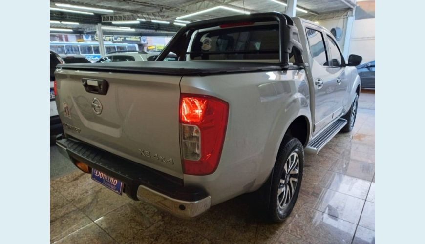 NISSAN FRONTIER 2.3 16V TURBO DIESEL XE CD 4X4 AUT. - PRATA - 2021 Foto 6 (Grande)
