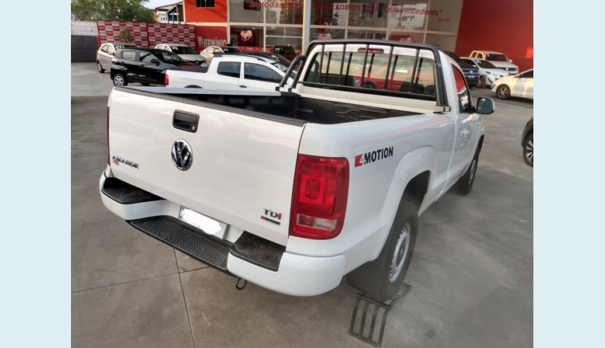 VOLKSWAGEN AMAROK 2.0 S 4X4 CS 16V TURBO INTERCOOLER DIESEL 2P - BRANCO - 2017 Foto 6 (Grande)