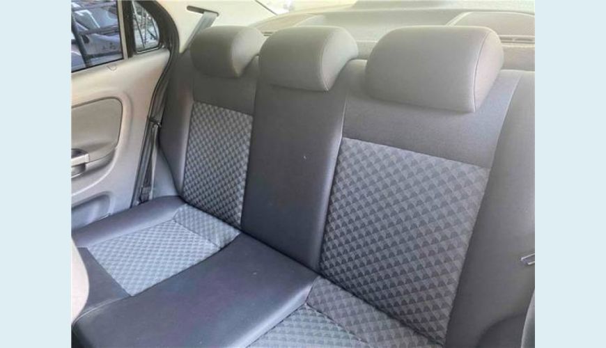VOLKSWAGEN VOYAGE 1.6 MI COMFORTLINE 8V FLEX 4P AUT. - PRETO - 2016 Foto 6 (Grande)