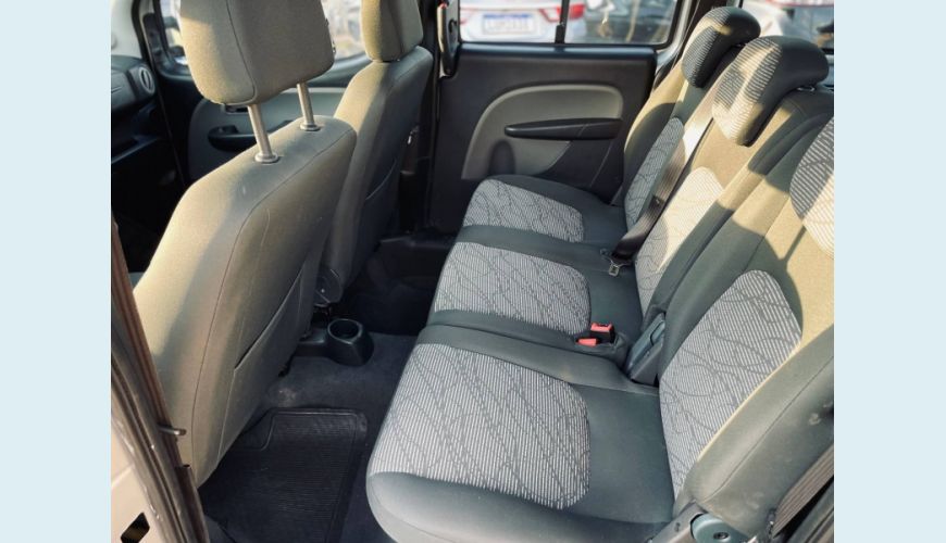FIAT DOBLO 1.8 MPI ESSENCE 7L 16V FLEX 4P - PRATA - 2021 Foto 6 (Grande)