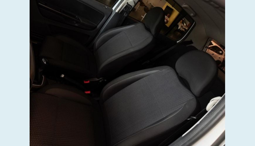 VOLKSWAGEN FOX 1.6 MSI TOTAL FLEX CONNECT 4P MANUAL - BRANCO - 2020 Foto 6 (Grande)