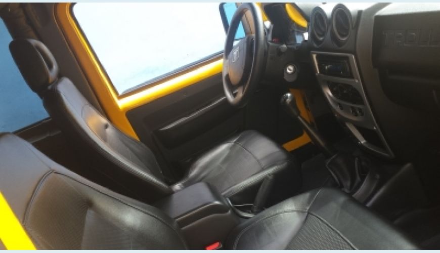 TROLLER T4 3.0 TDI 4X4 - AMARELO - 2011 Foto 6 (Grande)